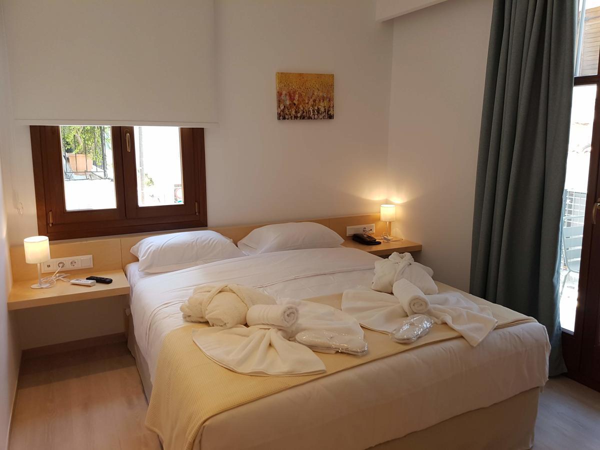 Hotel 8Kto Skiathos-Stadt Exterior foto